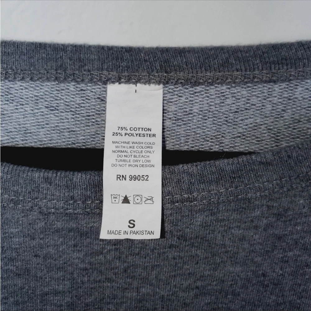 Graphic gray sweatshirt - Picture 2 of 4